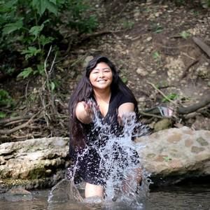 Meet your Posher, Roxanne